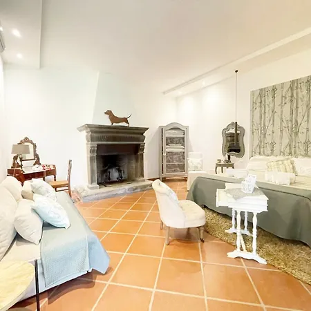 Affittacamere Relais Casale Il Poggetto Paola By Zoom In Earth *