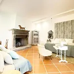 Pensionat Relais Casale Il Poggetto Paola By Zoom In Earth Cecina (Livorno)
