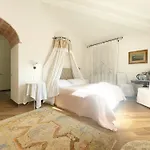 Pensionat Relais Casale Il Poggetto Paola By Zoom In Earth 3*
