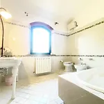 Pensionat Relais Casale Il Poggetto Paola By Zoom In Earth Cecina (Livorno)