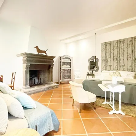Vendégház Relais Casale Il Poggetto Paola By Zoom In Earth Cecina